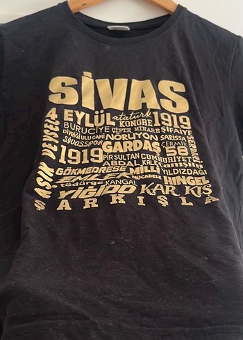 Siyah Altın Baskılı Kadın Tişört - Görsel 4