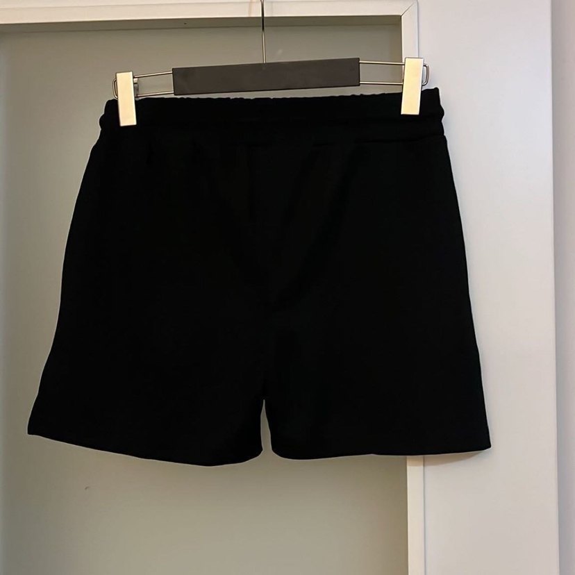 Günün indirimli ürünü Alo yoga modal kumaş şort - Görsel 5