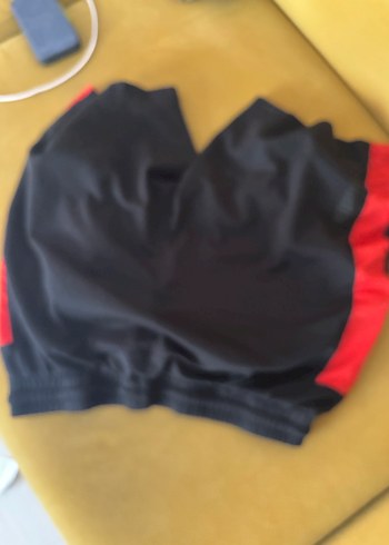 Siyah Kırmızı Şeritli Mini Spor Şort large LCW - Görsel 3