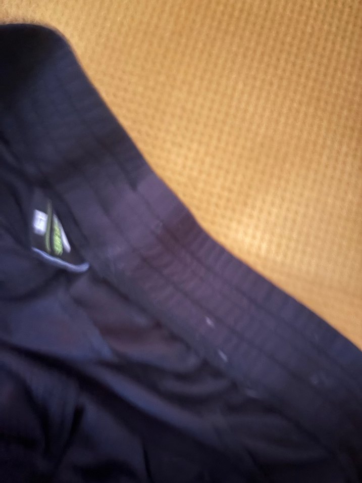 Siyah Kırmızı Şeritli Mini Spor Şort large LCW - Görsel 2