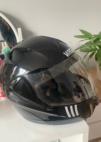 Siyah Baskılı Motosiklet Kaskı Vırtue - Görsel 3