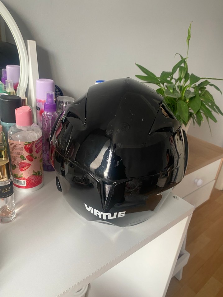 Siyah Baskılı Motosiklet Kaskı Vırtue - Görsel 4