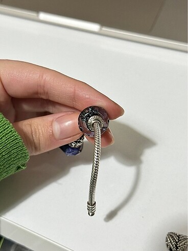Beden Pandora charm