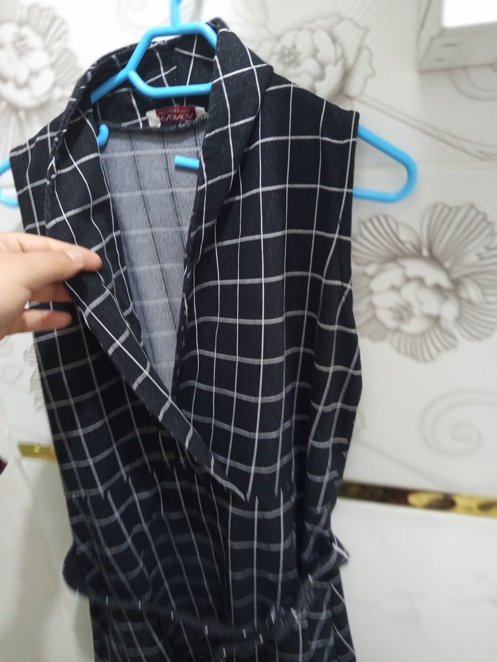 Kemerli Siyah Kareli Uzun Elbise - Görsel 3