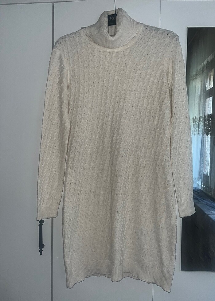 Beyaz boğazlı elbise - Görsel 2