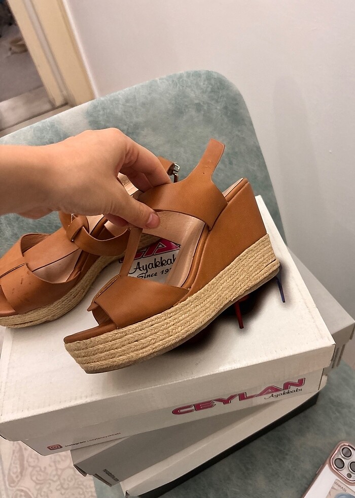 Sandalet dolgu topuk - Görsel 2