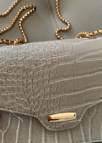 Zara Gri Deri Yılan Desenli Zincir Detaylı Çanta