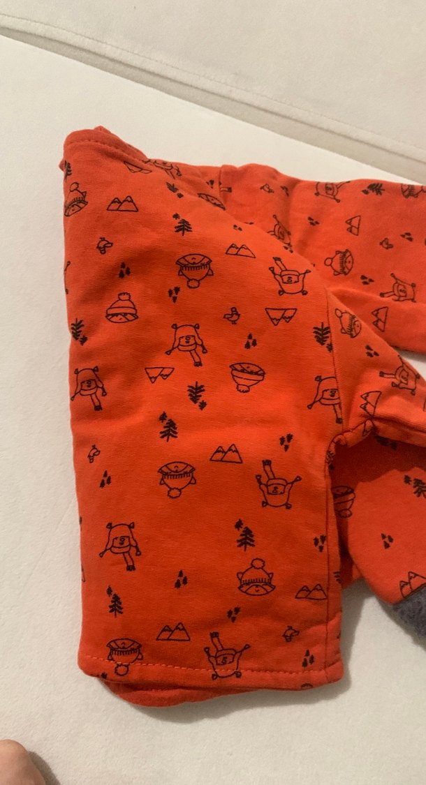 Düğmeli Erkek Çocuk Kırmızı Desenli Mont - Görsel 3