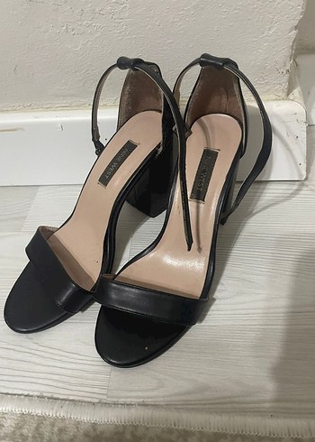 Siyah Modern Klasik Topuklu Kadın Ayakkabı - Görsel 3
