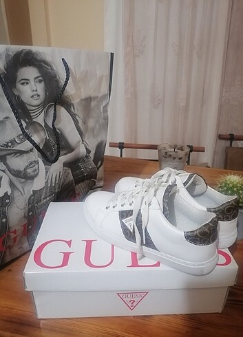 Guess ayakkabı