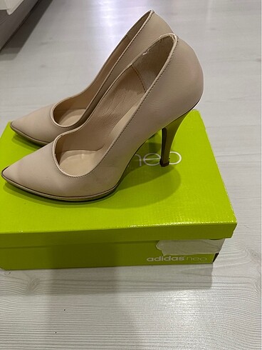 Diğer Stiletto