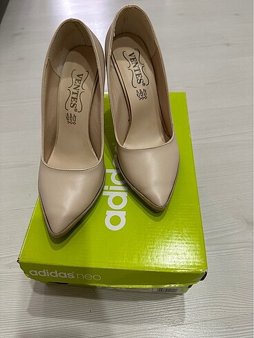 36 Beden Stiletto