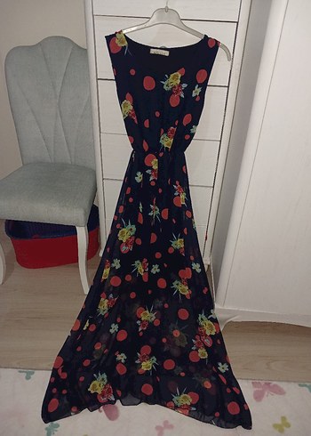 astarı kisa kendi uzun çiçekli sifon elbise