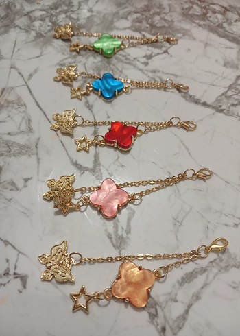 Renkli Çiçek ve Zincir Detaylı çanta charm ve anahtarlik