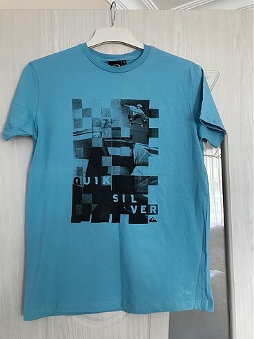 QuickSilver tshirt S beden