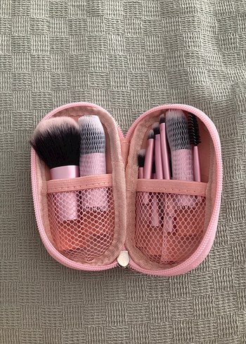Pembe Makyaj Fırçası Seyahat Seti