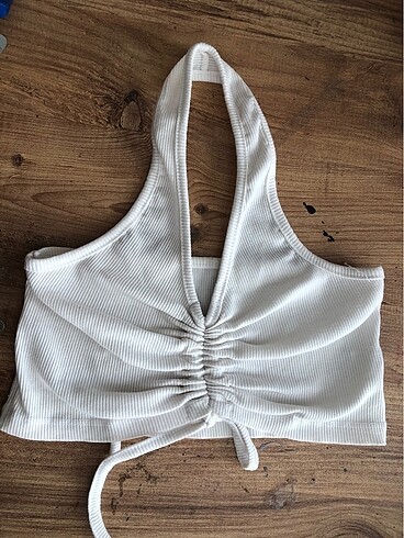 Urban Outfitters Boyundan Geçmeli Crop
