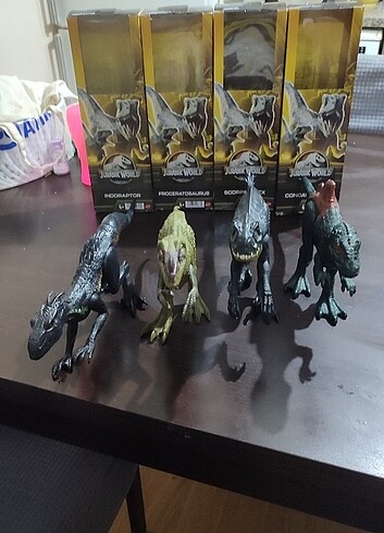 JURASSİC WOLRD MATTEL FİGÜR SETİ