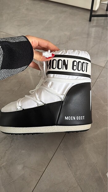 Moon bot