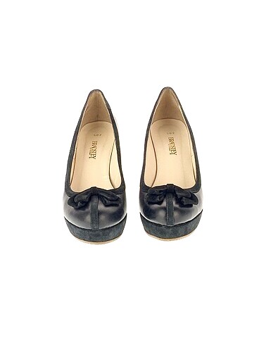 38 Beden PreLoved Dolgu Topuk %70 İndirimli.