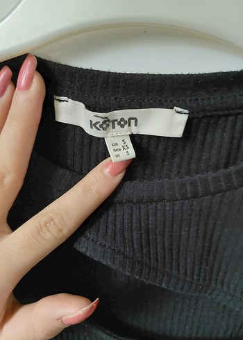 Siyah Mini Kolsuz Kesik Detaylı Atlet - Görsel 2