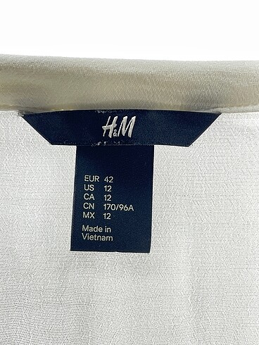 42 Beden beyaz Renk H&M Bluz %70 İndirimli.