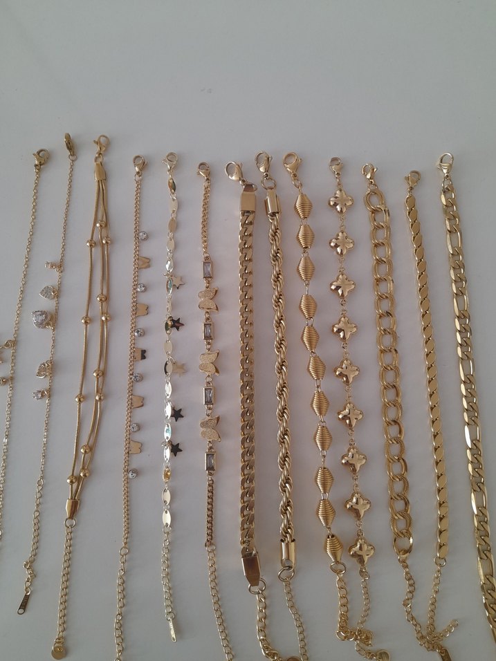 Zincir Detaylı Parlak Altın Kadın Bileklikler - Görsel 3