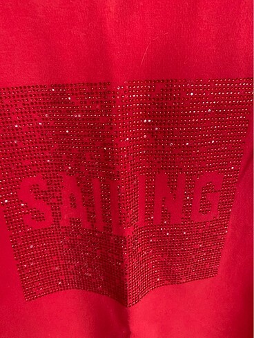 Kırmızı tişört - Görsel 4