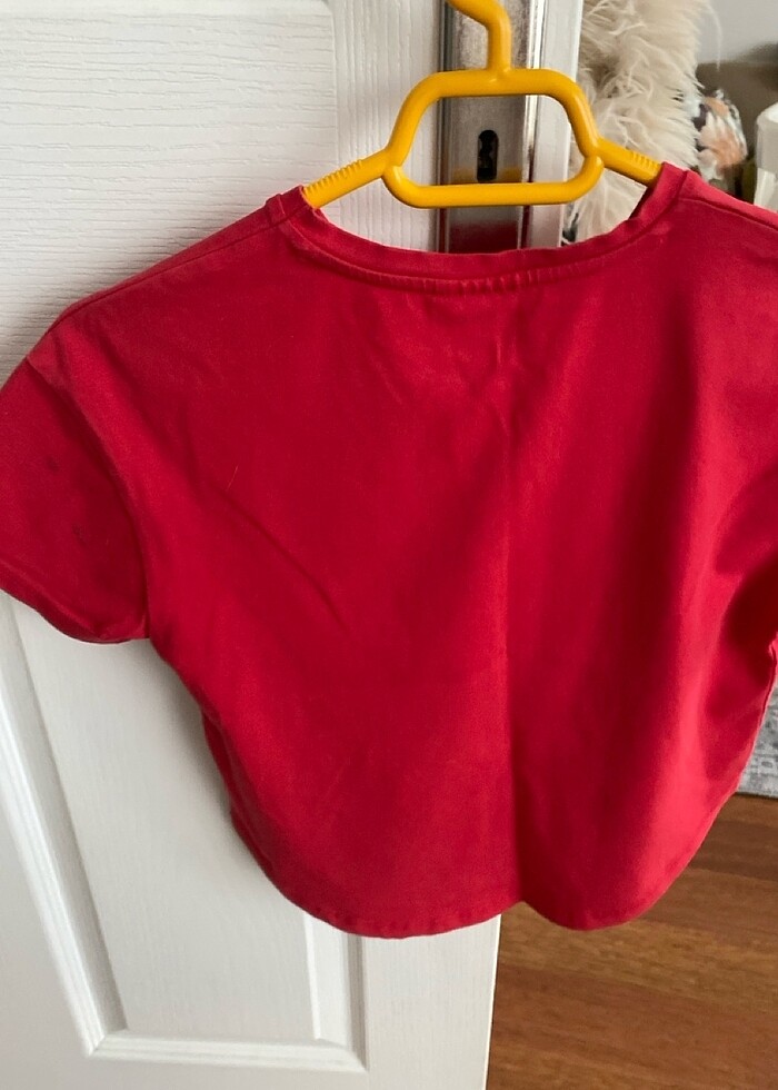 Kırmızı tişört - Görsel 3