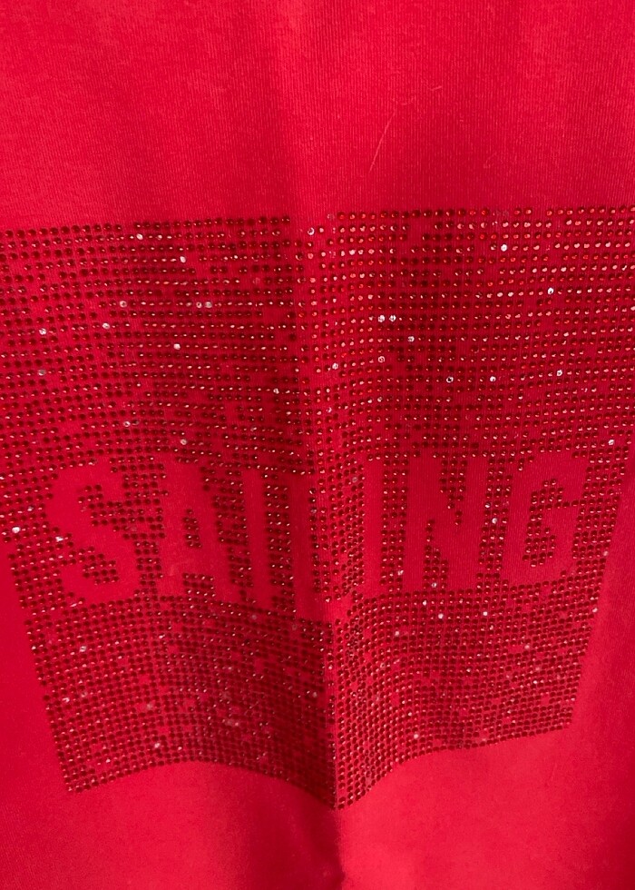 Kırmızı tişört - Görsel 4