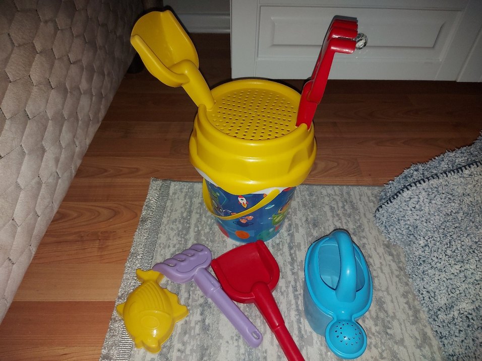 Renkli Plaj ve Bahçe Oyuncak Seti 11 parça - Görsel 3