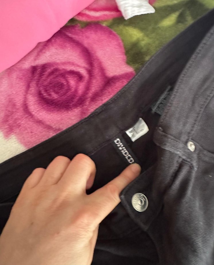 Düğmeli Siyah Rahat Kesim Kadın Pantolon - Görsel 5