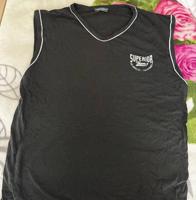 Siyah V Yaka Erkek Tişört - Görsel 2