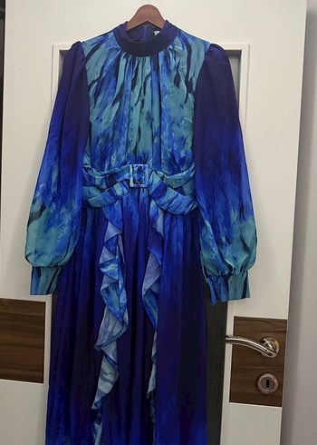 Uzun Kollu Mavi Batik Desenli Uzun Elbise - Görsel 2