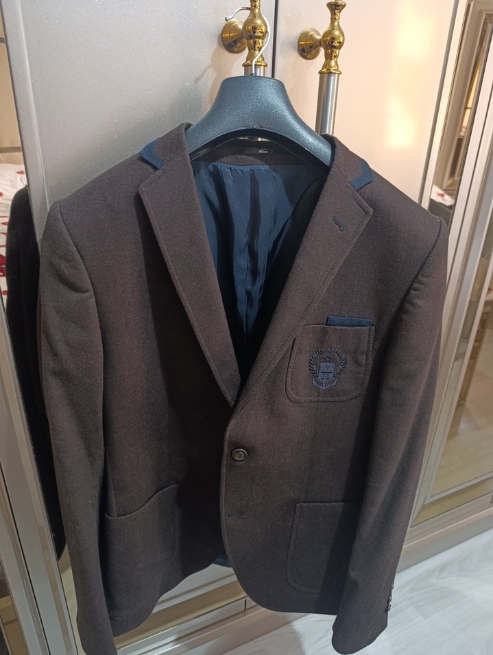 Kahverengi Düğmeli Erkek Ceket - Görsel 2