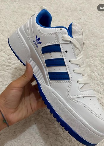 Beyaz Adidas Spor Ayakkabı, Bağcıklı, Blok Topuklu