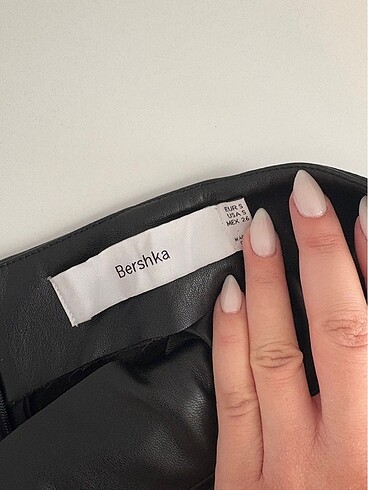 Bershka Deri mini şort etek