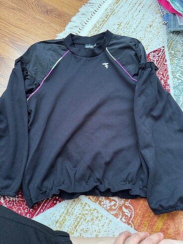 Lia lea sweatshirt