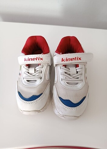 25 Beden Kinetix çocuk ayakkabısı