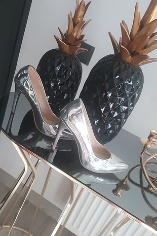 36 numara tarz stiletto 1 kez özel bir gecede giyildi yepyeni