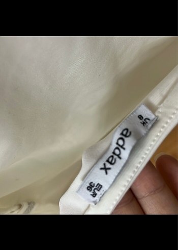 Beyaz sırt dekolteli Uzun Kollu Crop Top - Görsel 4