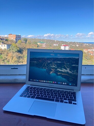 Apple Temiz Macbook air 2017 13inc