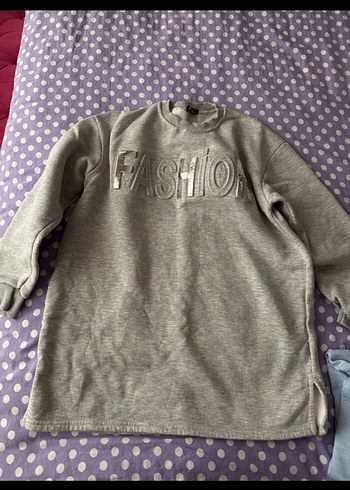 Gri Uzun Kollu Nakışlı Sweatshirt