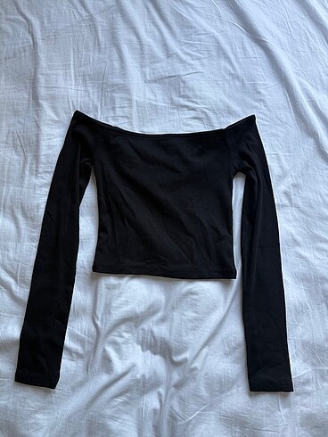 pull bear düşük omuz crop