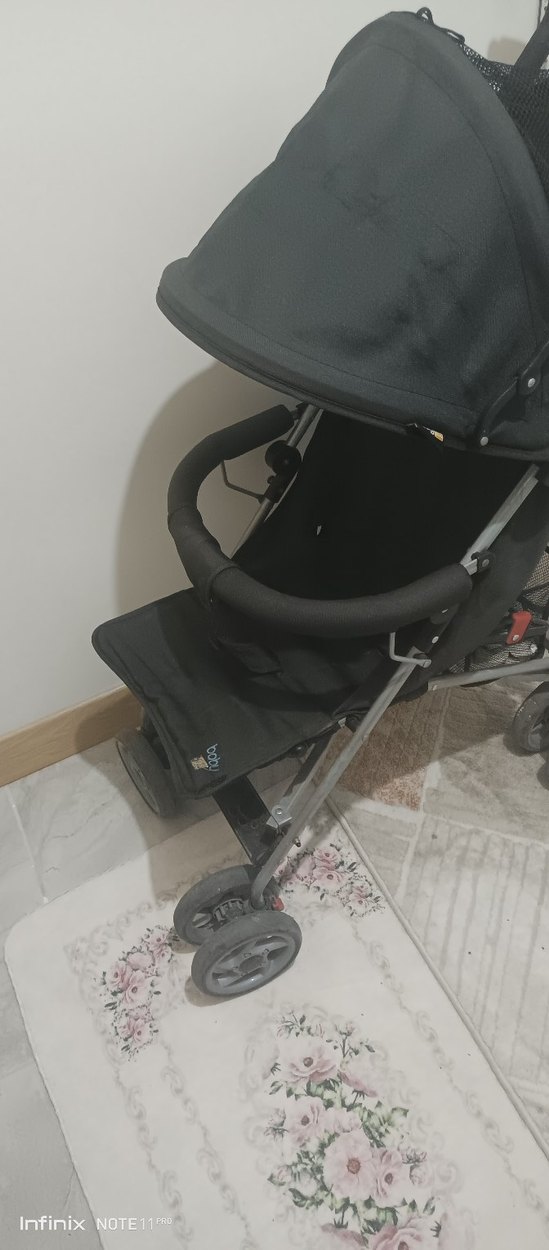 Siyah Bebek Arabası - Görsel 2