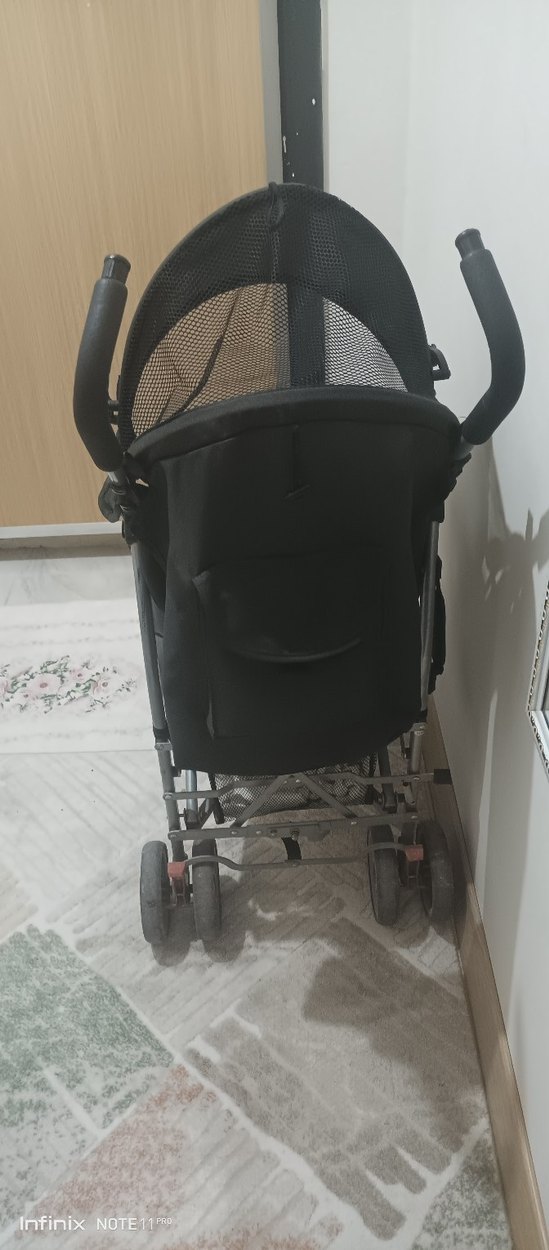 Siyah Bebek Arabası - Görsel 4