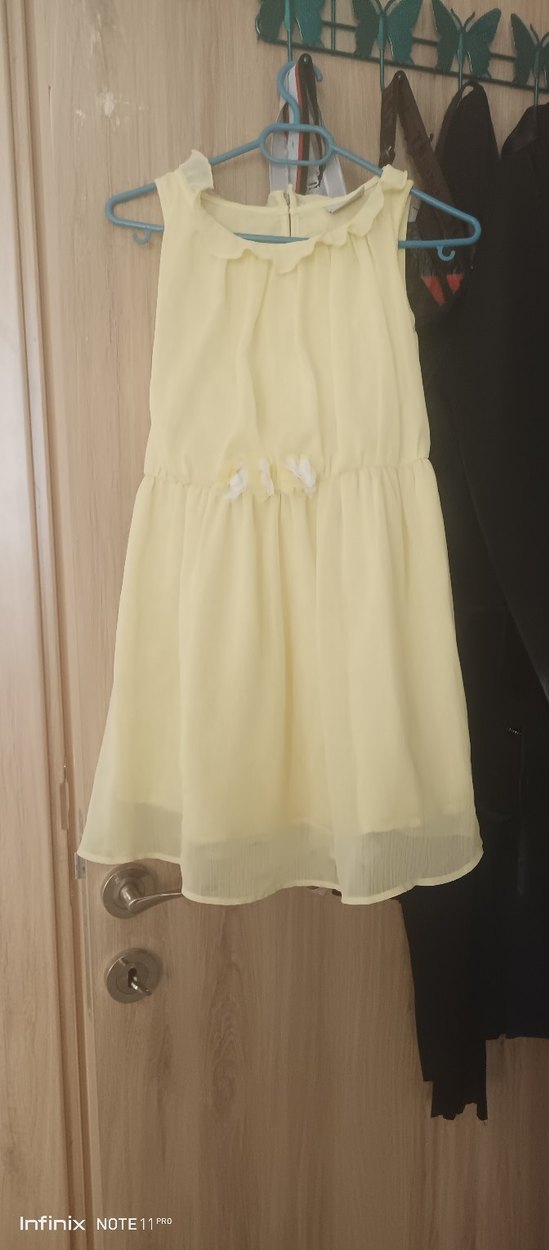 Sarı Kolsuz Fırfırlı Kız Elbisesi - Görsel 2