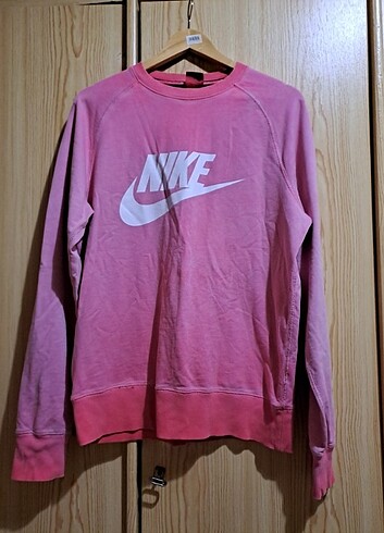 Nike sweatshirt