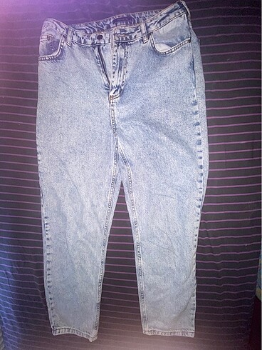 mom jean