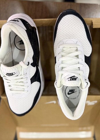 40 Beden beyaz Renk Nike spor ayakkabı